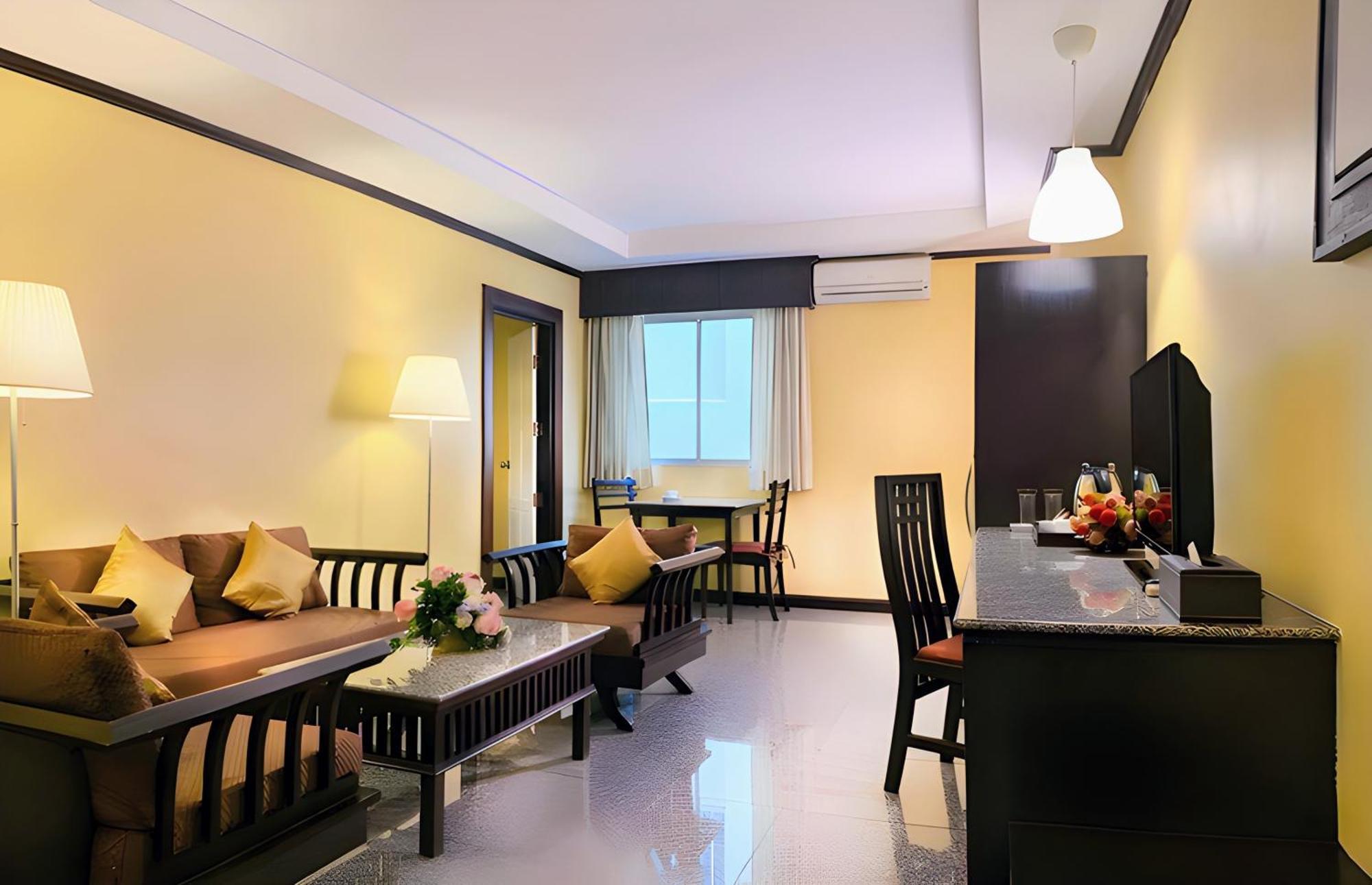 Royal Peninsula Hotel Chiangmai Chiang Mai Exterior photo