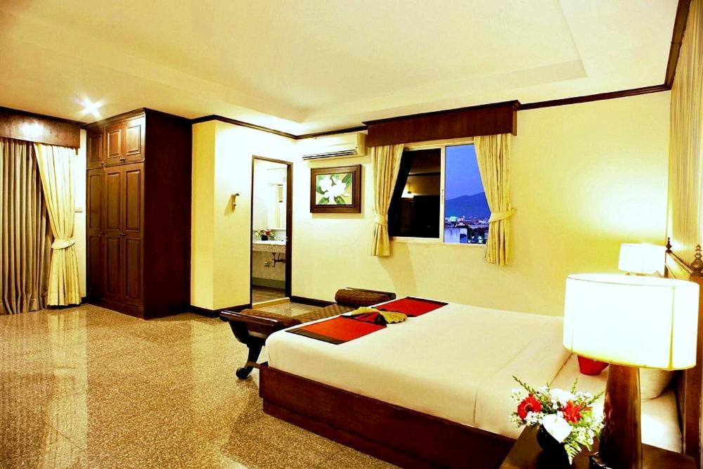 Royal Peninsula Hotel Chiangmai Chiang Mai Exterior photo