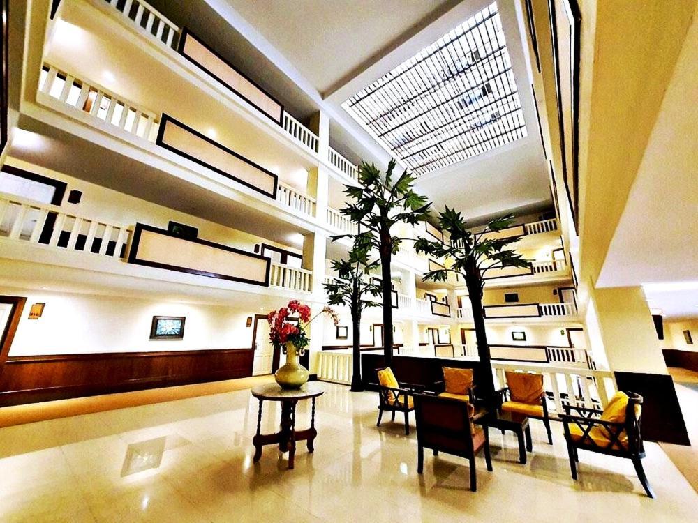 Royal Peninsula Hotel Chiangmai Chiang Mai Exterior photo