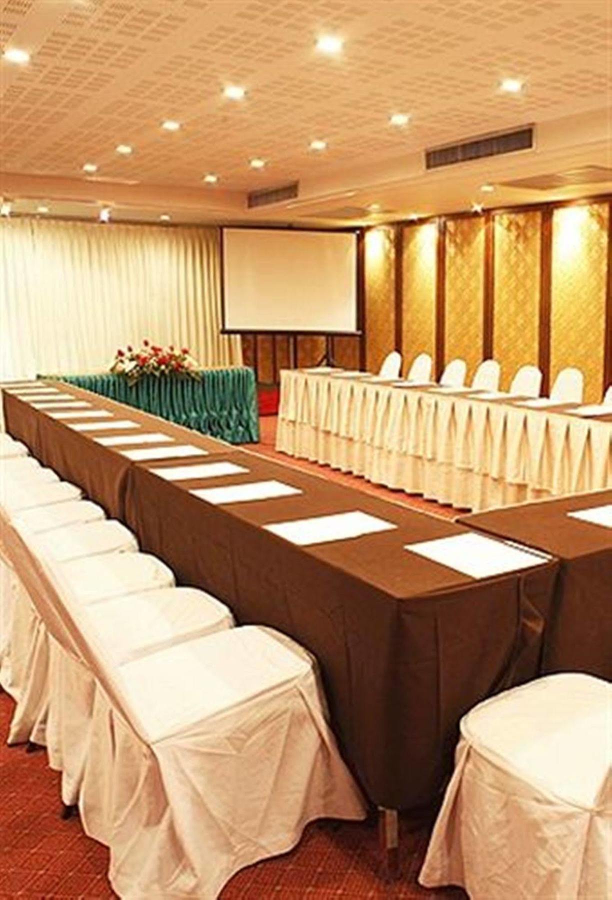 Royal Peninsula Hotel Chiangmai Chiang Mai Exterior photo