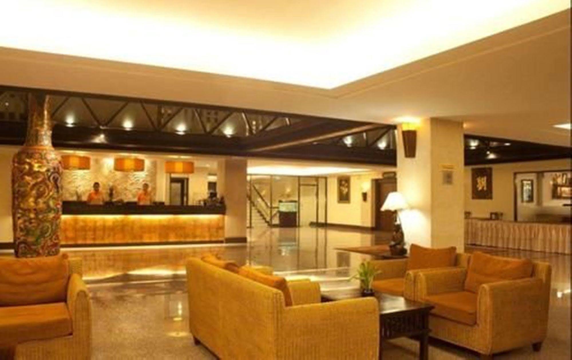 Royal Peninsula Hotel Chiangmai Chiang Mai Exterior photo